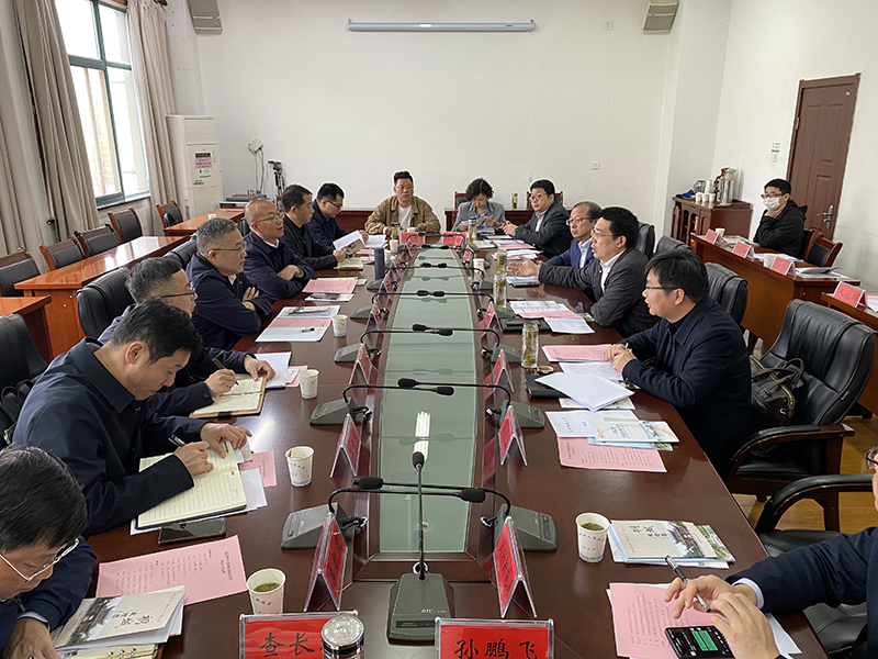 beat365英国官方网站校领导赴安庆桐城市开展访企拓岗促就业专项调研。beat365英国官方网站供图